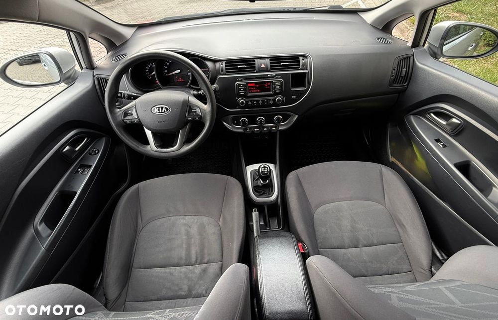 Kia Rio 1.4 Dream Team Edition - 5