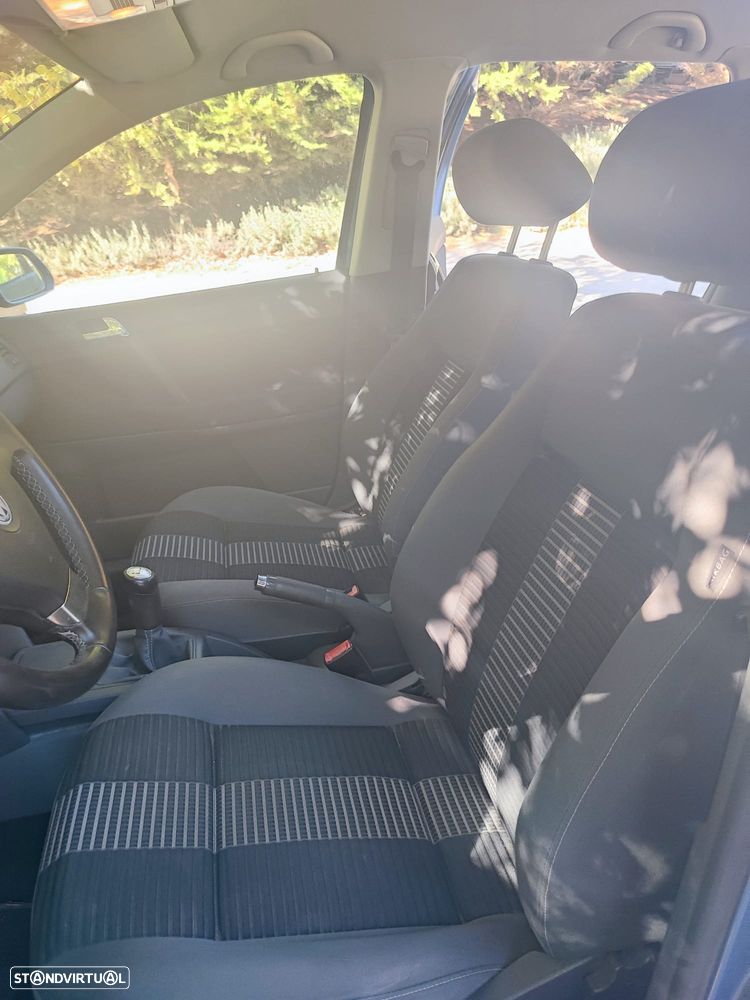 VW Polo 1.2 Live - 14