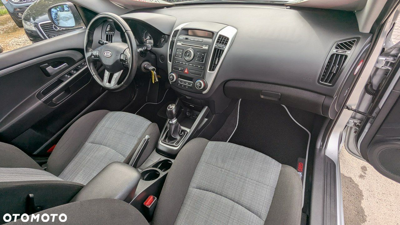 Kia Ceed - 18