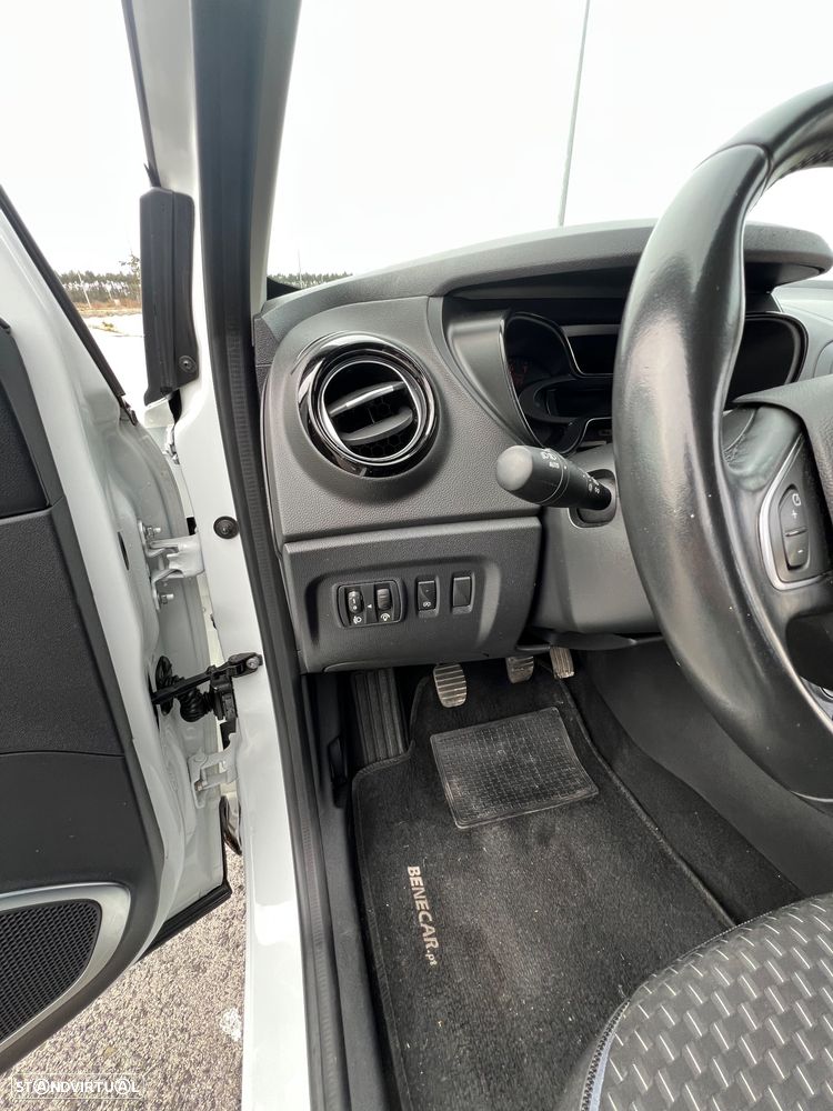 Renault Captur 0.9 TCE Exclusive - 32