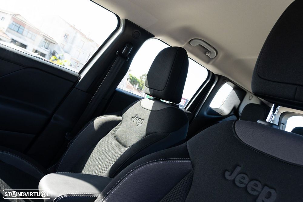 Jeep Renegade 1.5 TG e-Hybrid Longitude DCT - 12