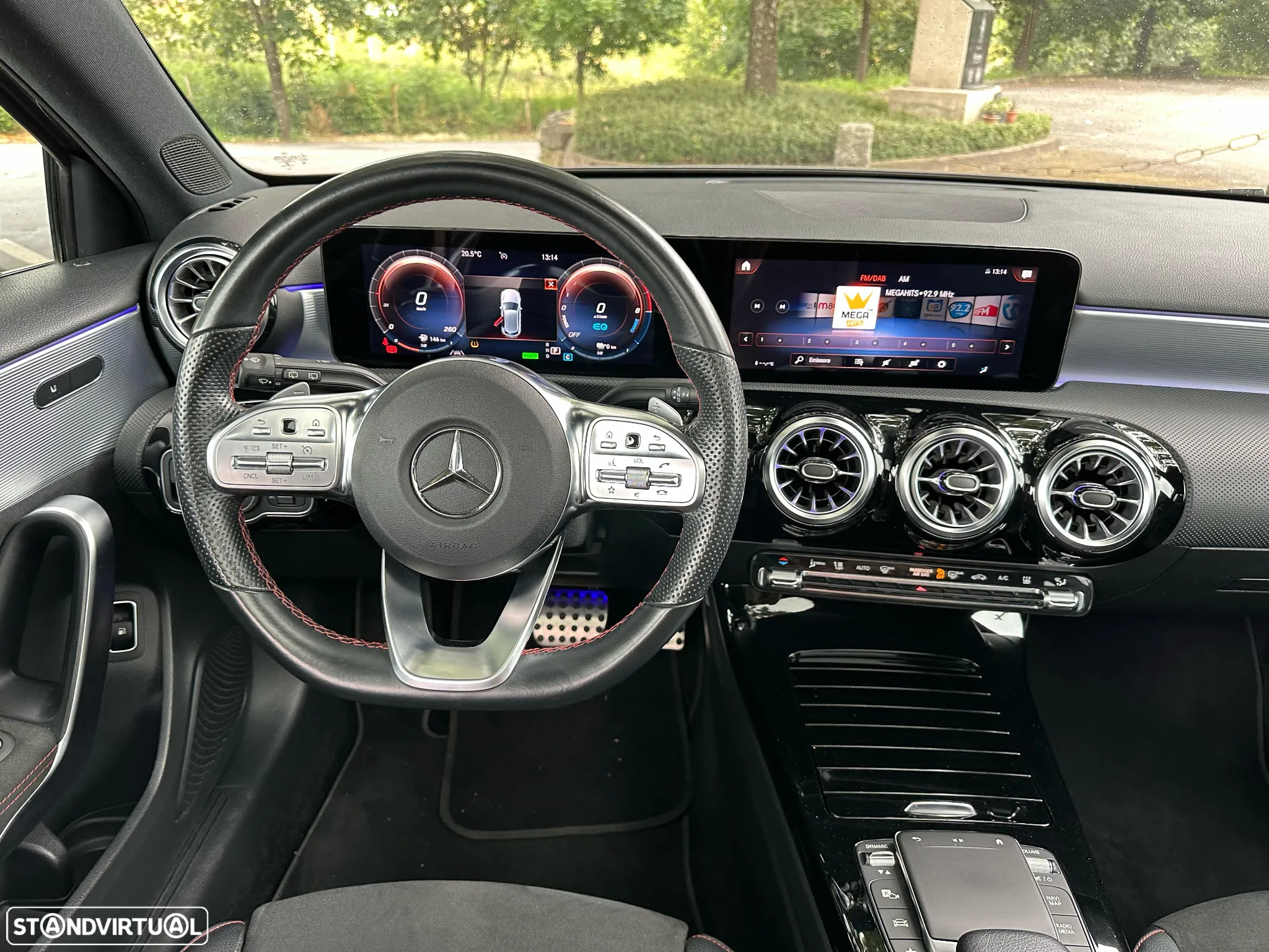 Mercedes-Benz A 250 e AMG Line - 32