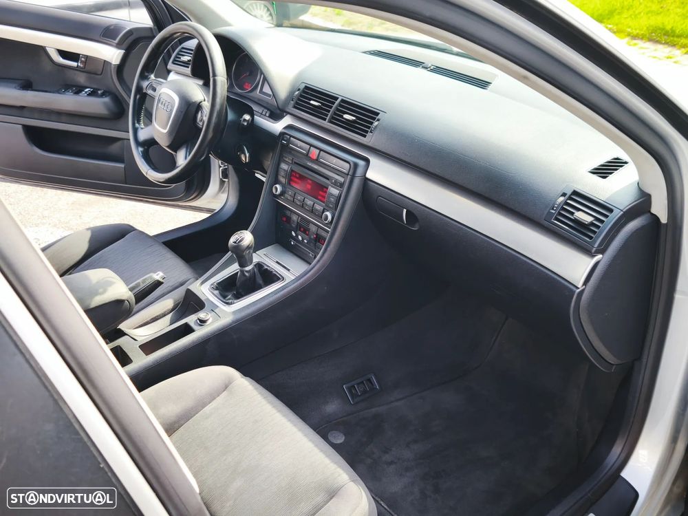 Audi A4 2.0 TDI S-line - 12