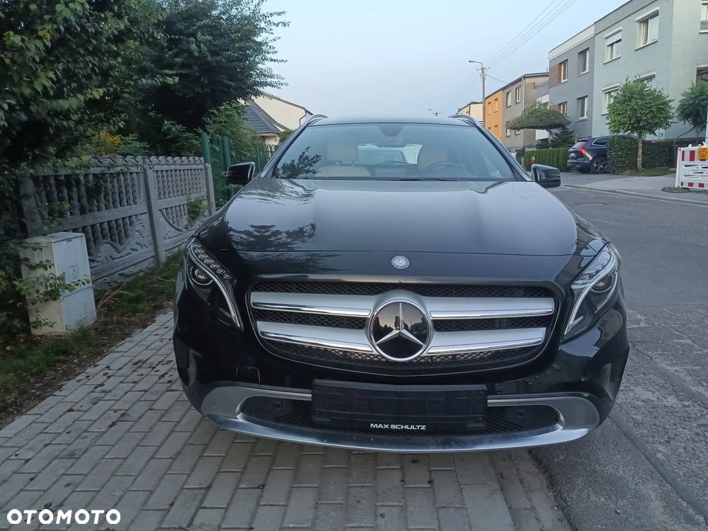 Mercedes-Benz GLA 200 7G-DCT Style - 11