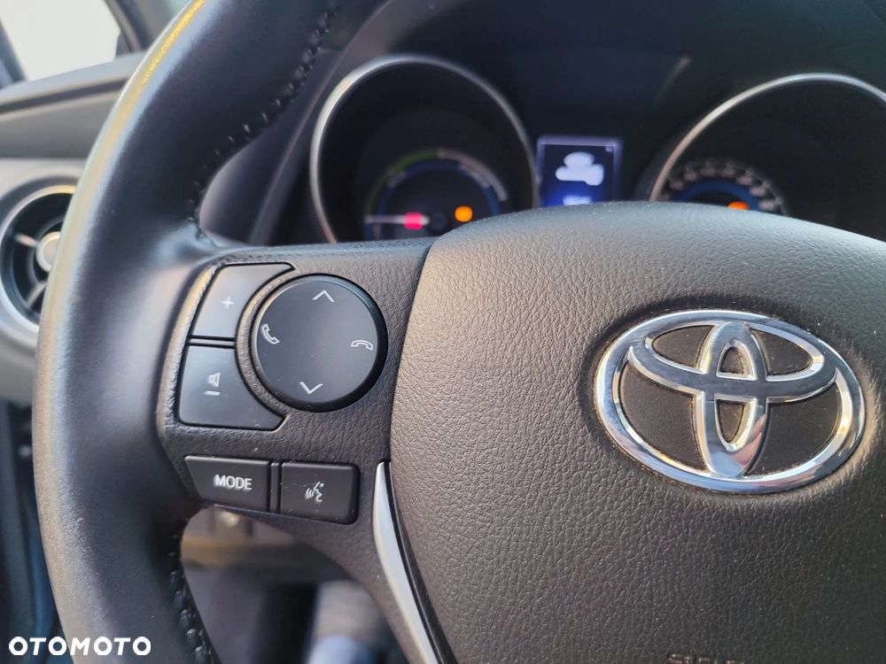 Toyota Auris 1.8 HSD Luna - 31