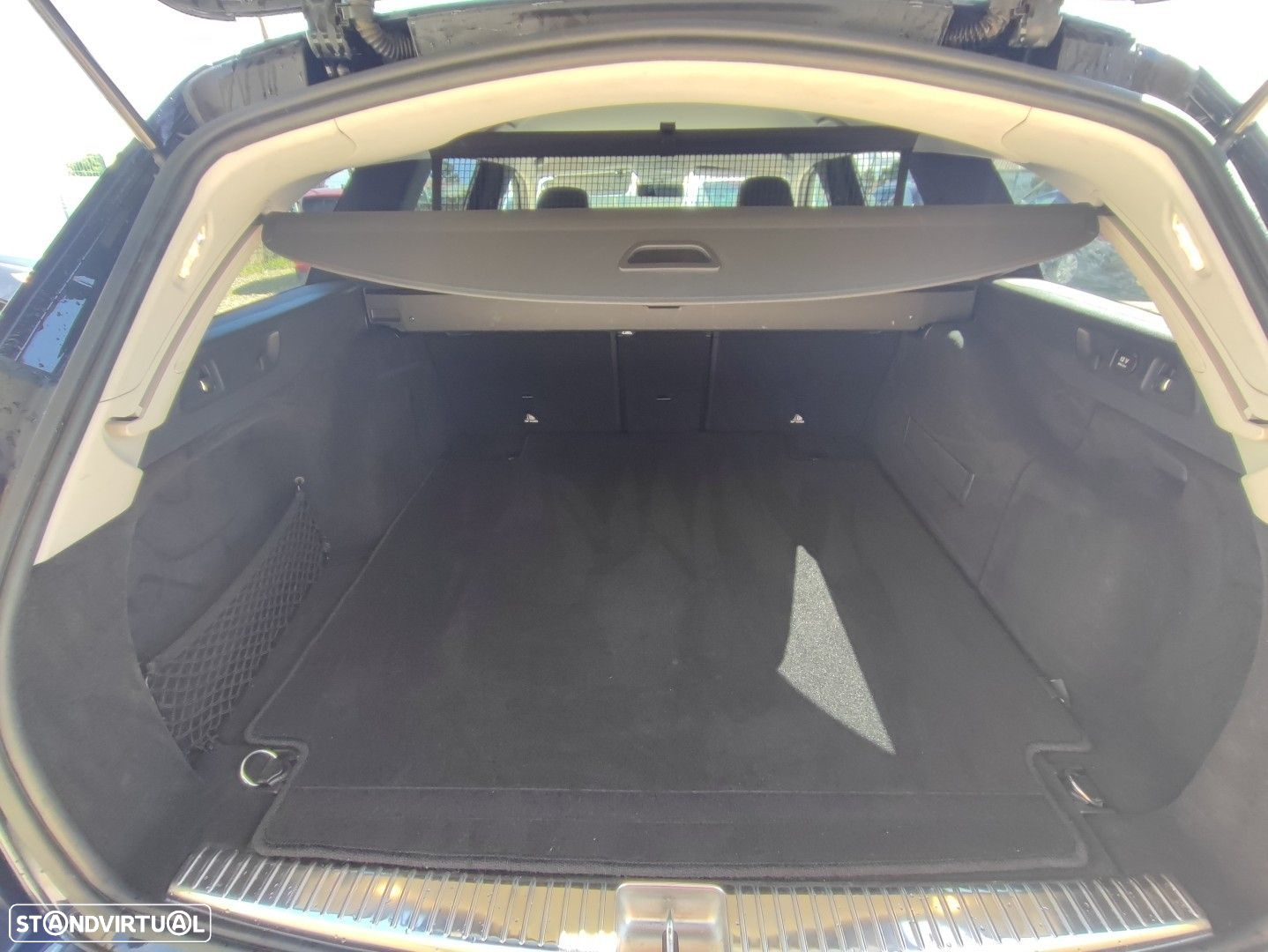 Mercedes-Benz E 200 d Avantgarde - 26