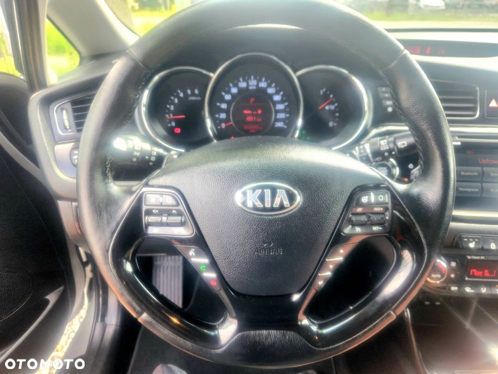 Kia Ceed 1.6 CRDi 128 Spirit - 36