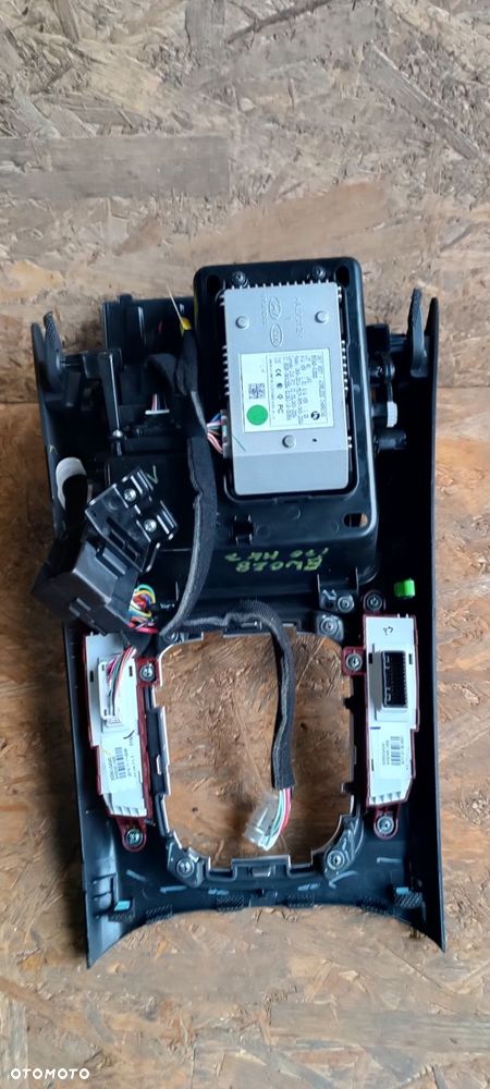 HYUNDAI I30 MK3  95560-G3000 DEKOR PANEL LADOWARKA INDUKCYJNA - 5