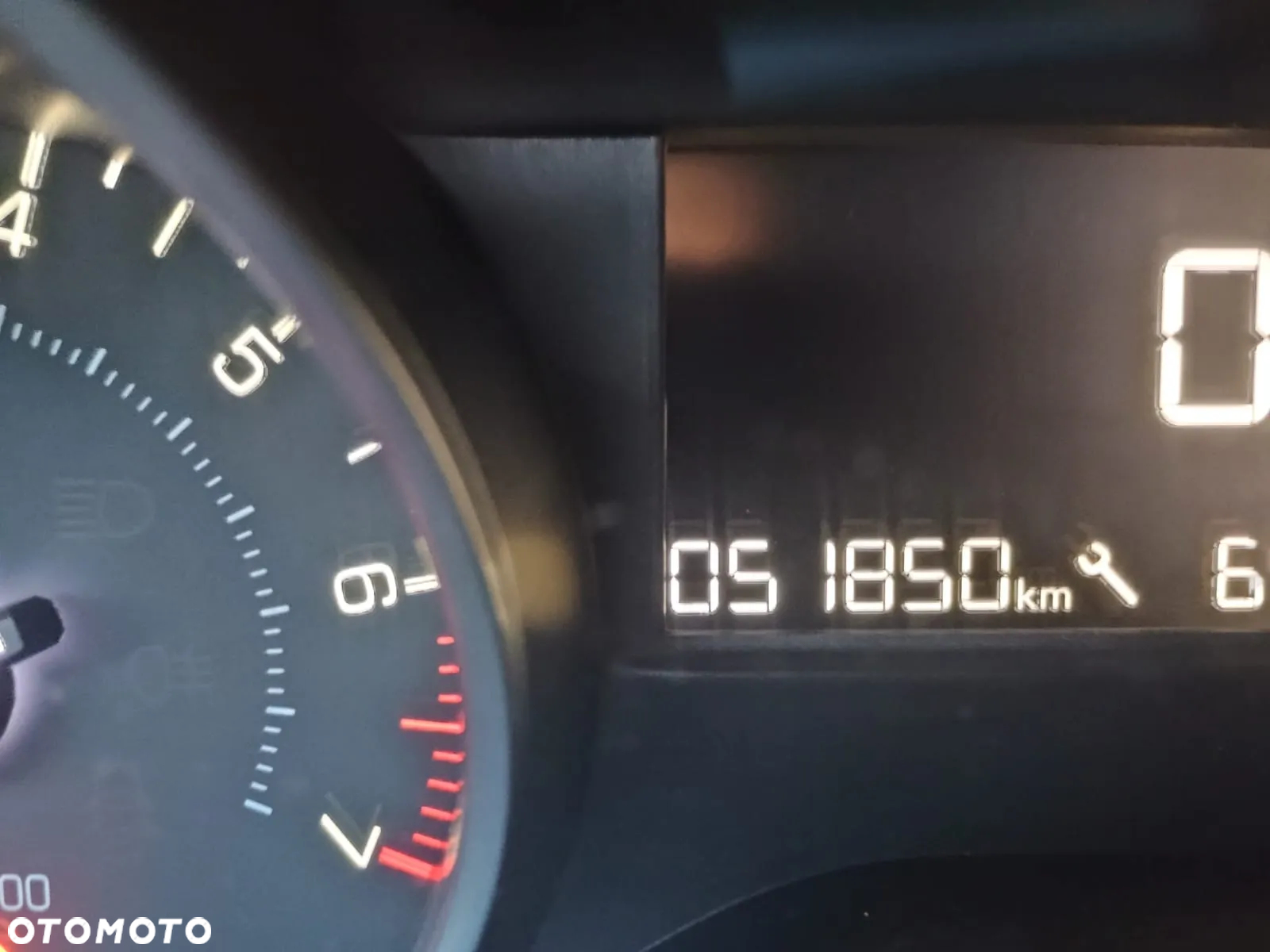 Peugeot 208 - 17