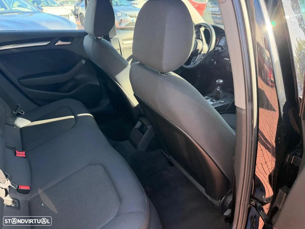 Audi A3 Limousine 30 TDI Design - 27