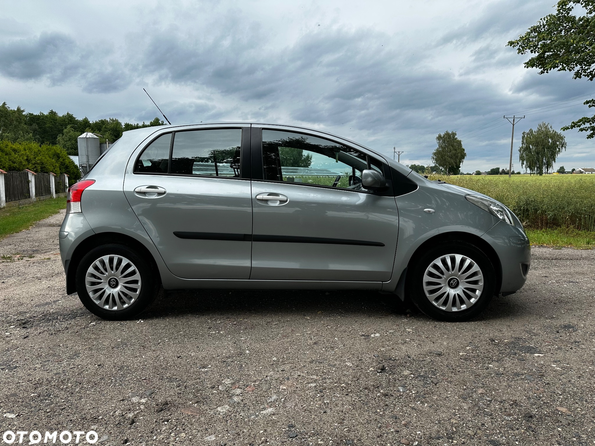 Toyota Yaris 1.33 Luna - 4