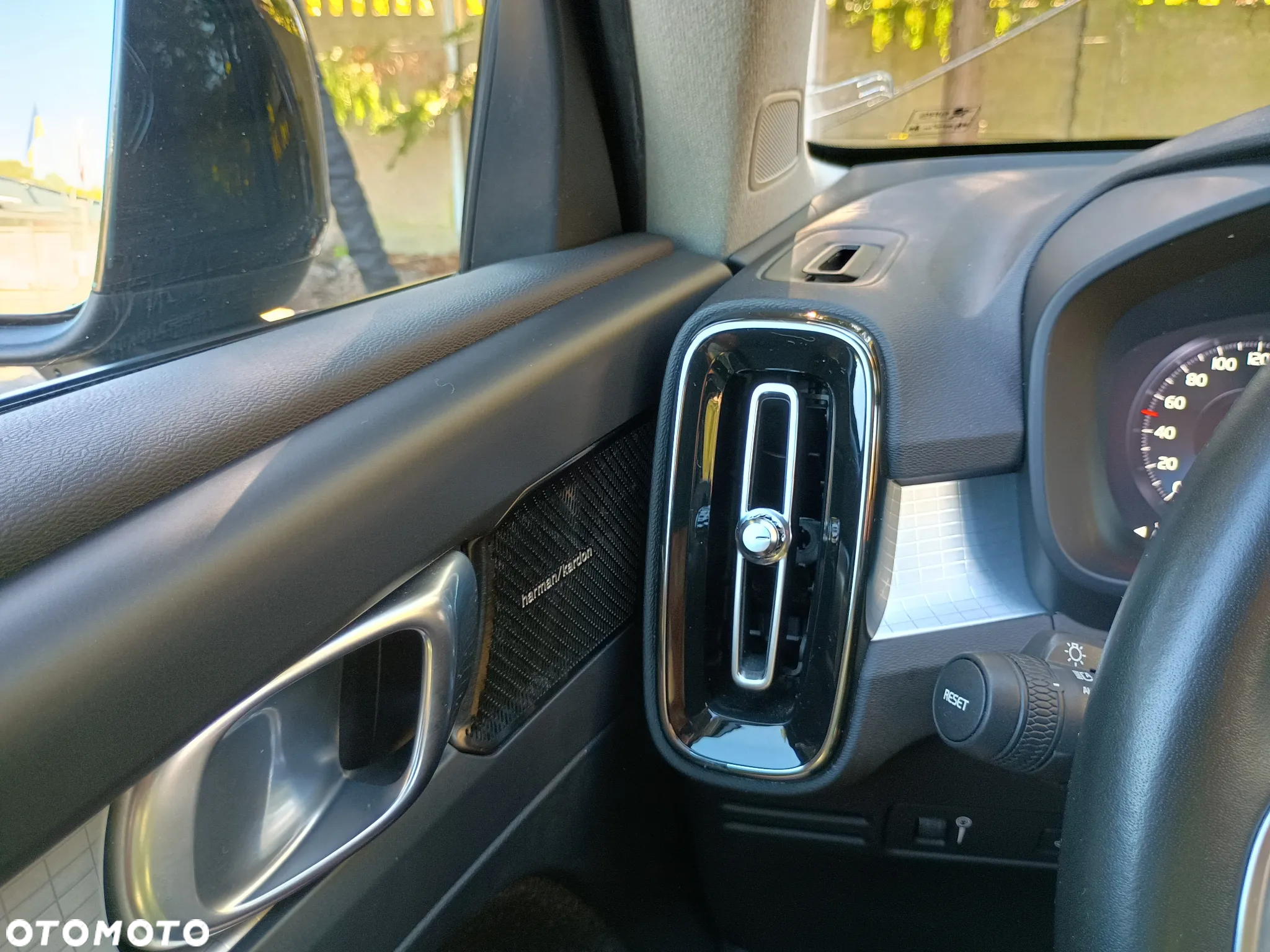 Volvo XC 40 D3 Momentum - 28
