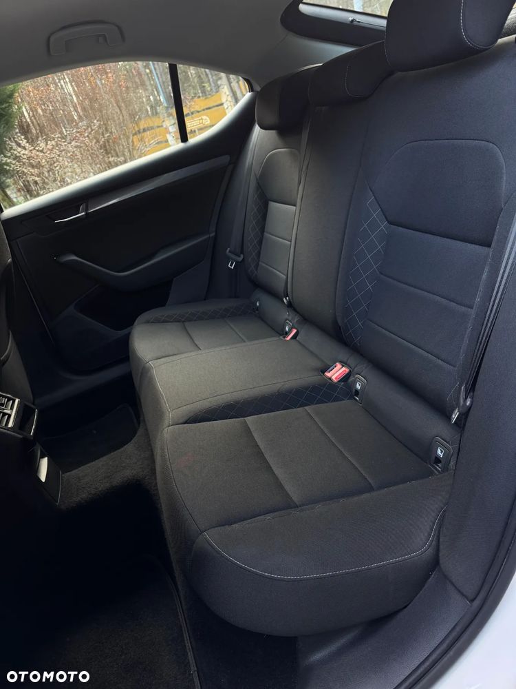 Skoda Superb 2.0 TDI SCR Ambition - 22