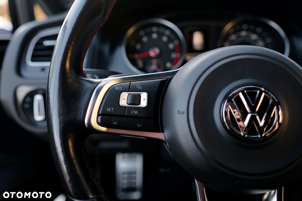 Volkswagen Golf GTI Performance BlueMotion Technology DSG - 30