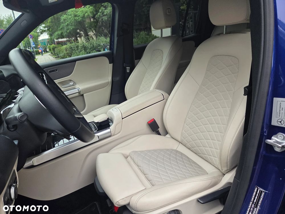 Mercedes-Benz GLB 250 4-Matic 8G-DCT - 24