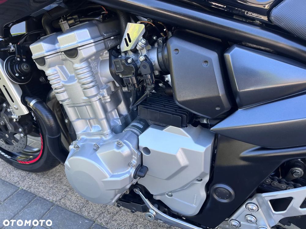 Suzuki Bandit - 12
