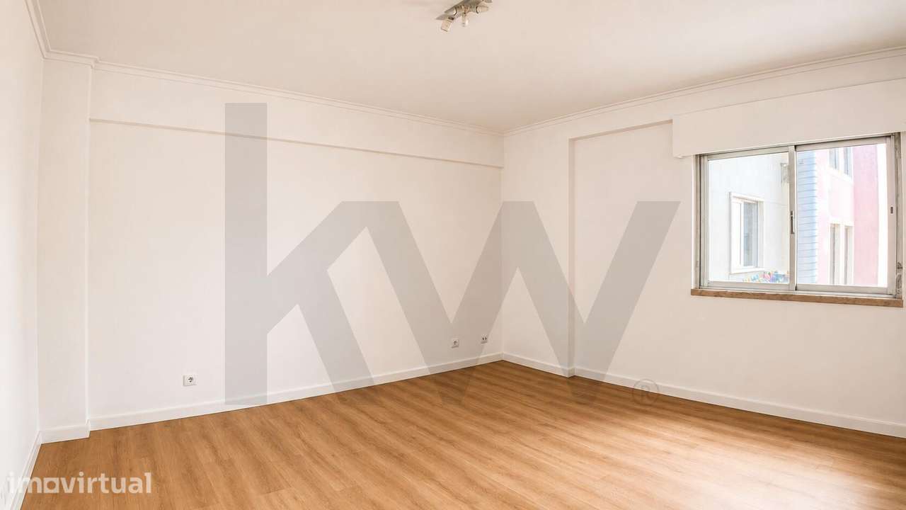 T0 Remodelado com Varanda em Agualva-Cacém - Grande imagem: 2/16