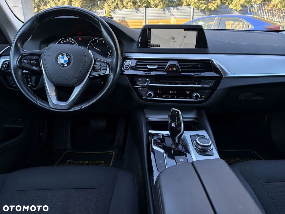 BMW Seria 5 520d - 37