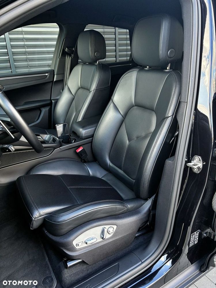 Porsche Macan - 13