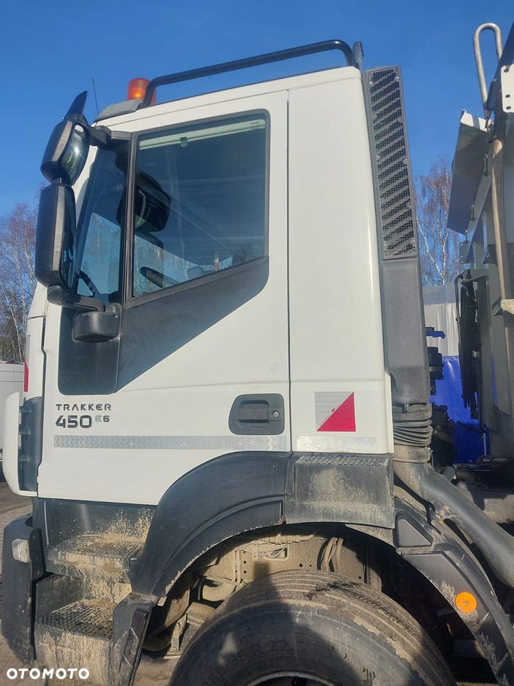Iveco AD340T - 18