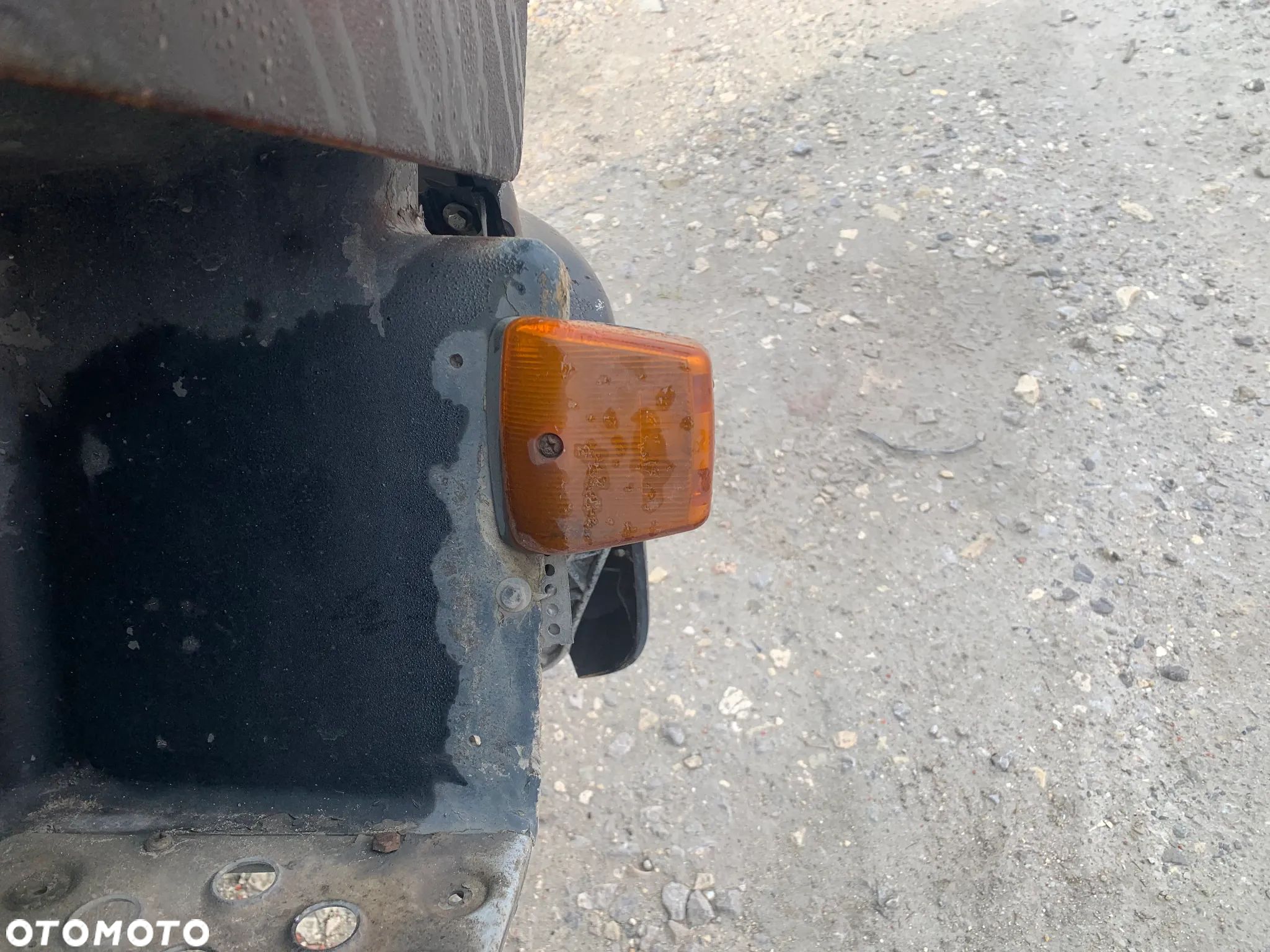 KIERUNKOWSKAZ LAMPA PRAWY LEWY MERCEDES ATEGO I - 1