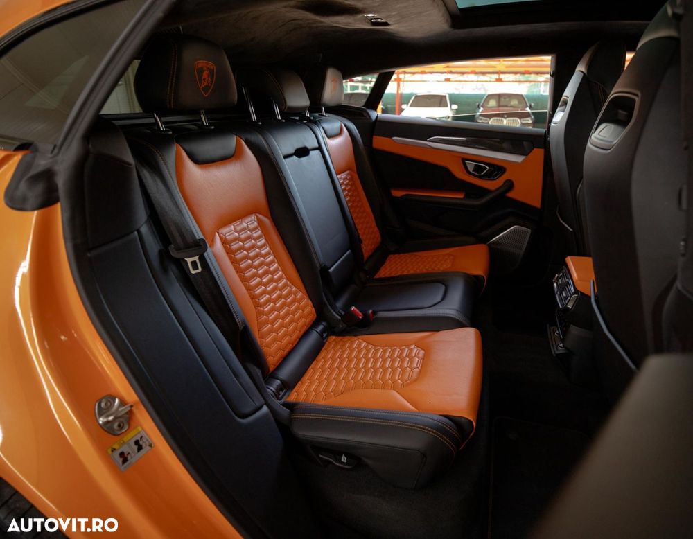 Lamborghini URUS - 15