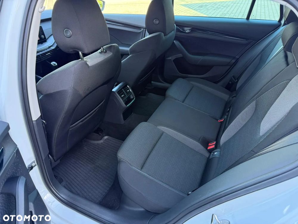 Skoda Octavia 1.5 TSI ACT Ambition - 11