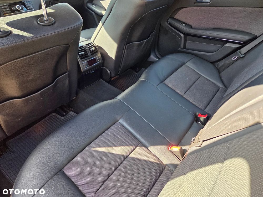 Mercedes-Benz Klasa E 350 CDI 4-Matic BlueEff Avantgarde - 12