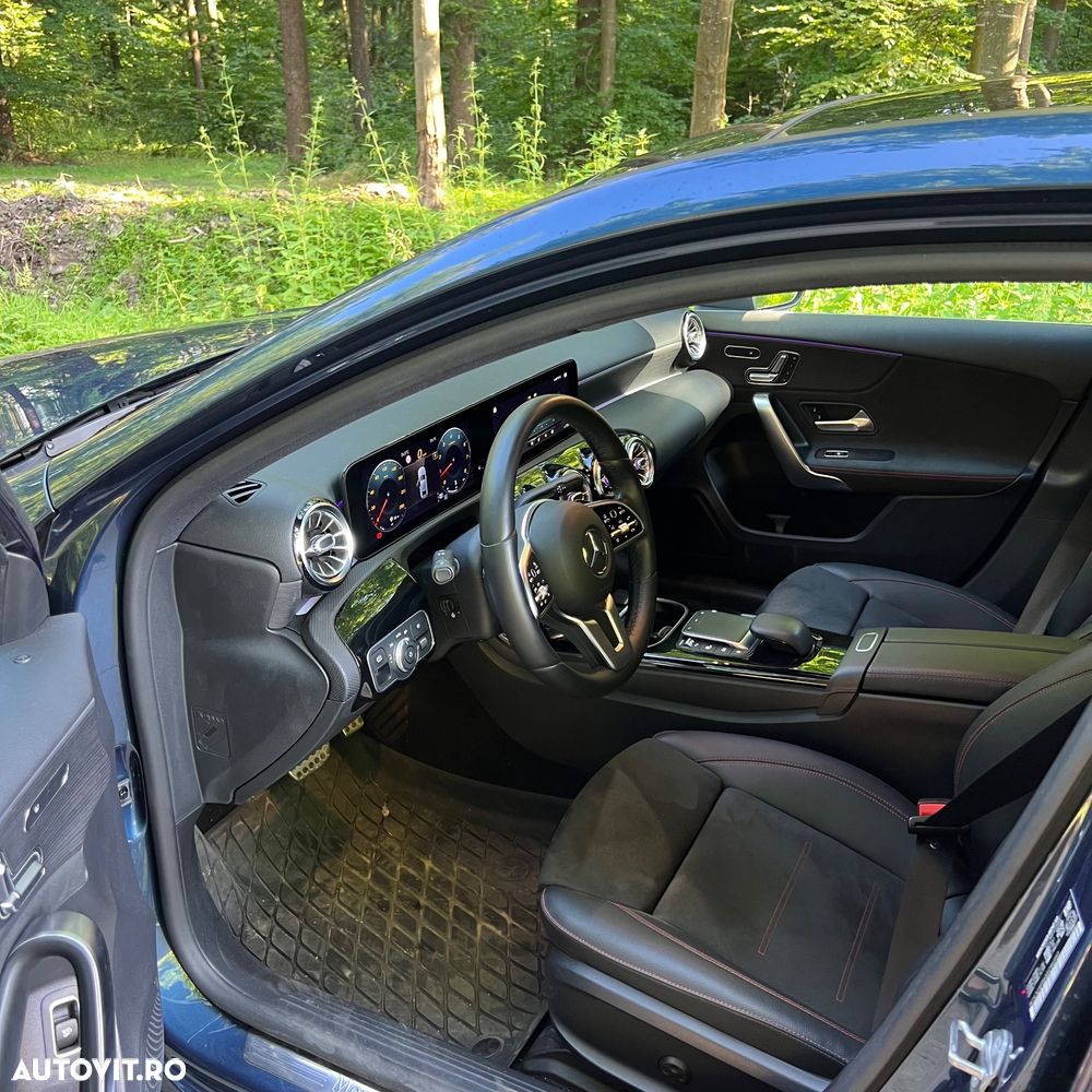 Mercedes-Benz A 220 4Matic 7G-DCT AMG Line - 8
