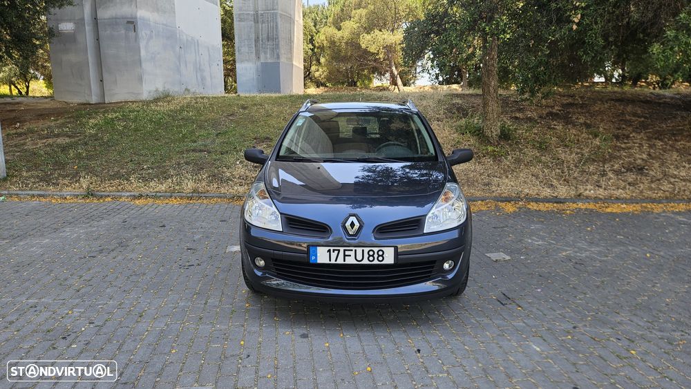 Renault Clio Sport Tourer - 11