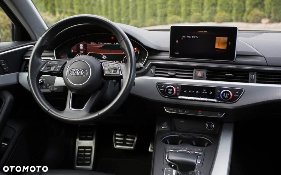 Audi A4 Limousine - 16