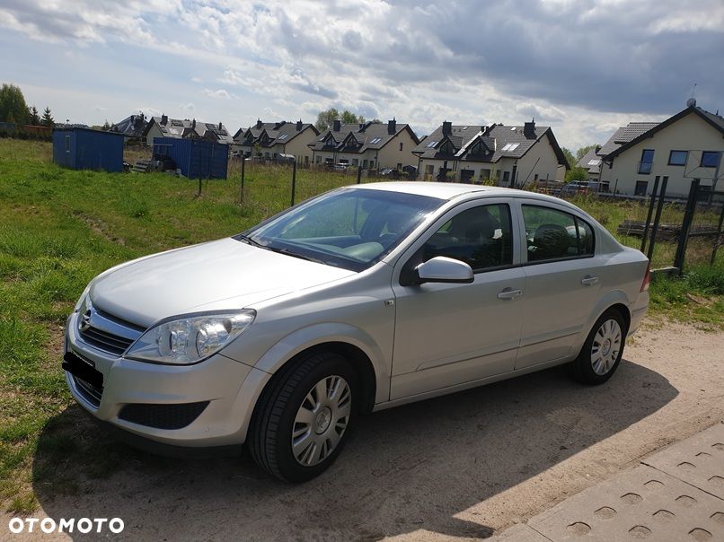Opel Astra 1.6 Enjoy - 1
