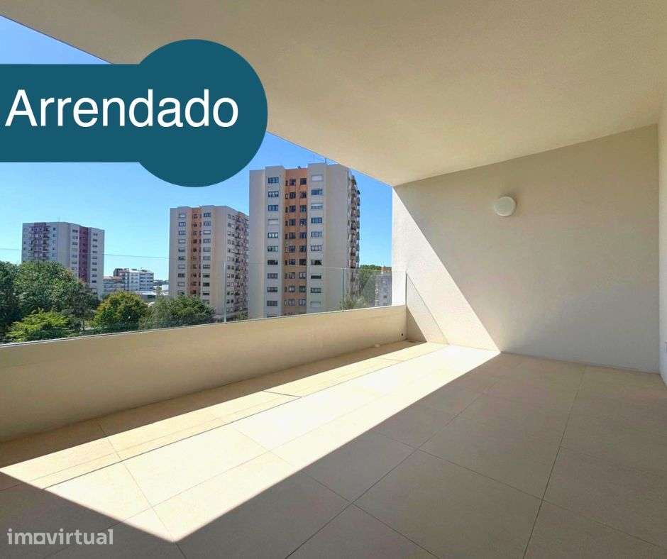 T2 NOVO no 6.º Andar c/ Varanda Sul/Poente, Garagem e Arrumo em Ramald