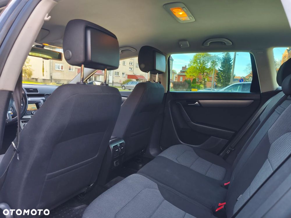 Volkswagen Passat 2.0 TDI Comfortline DSG - 8