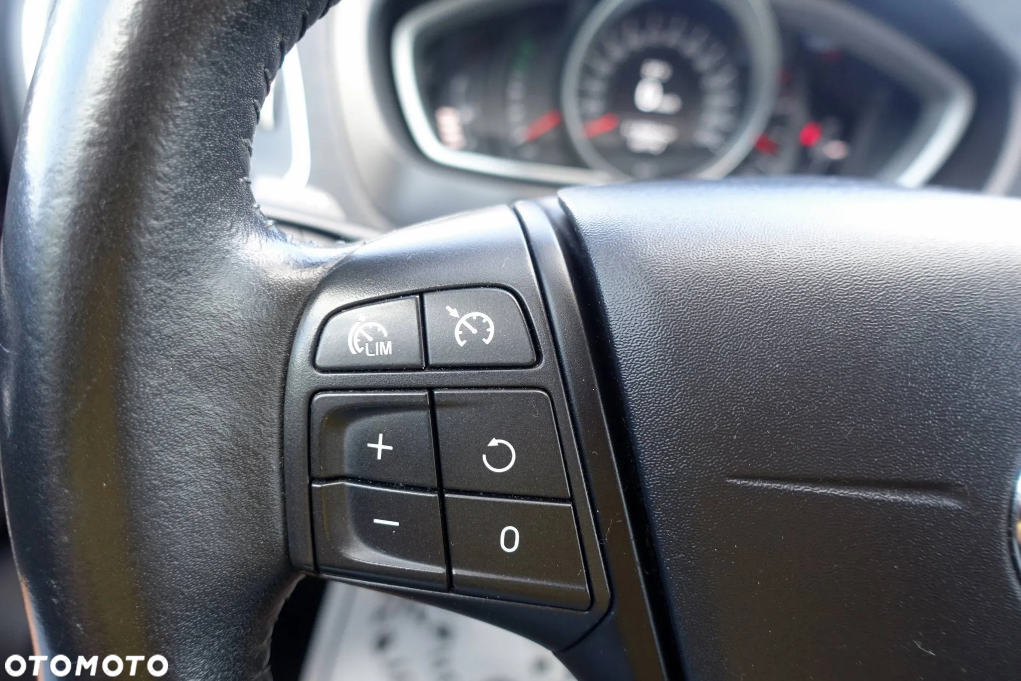 Volvo V40 D2 Momentum - 21