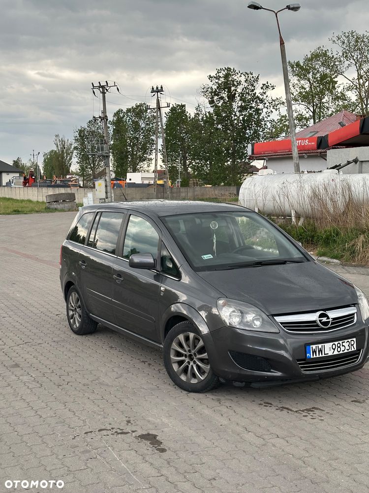 Opel Zafira 1.7 CDTI Essentia - 4