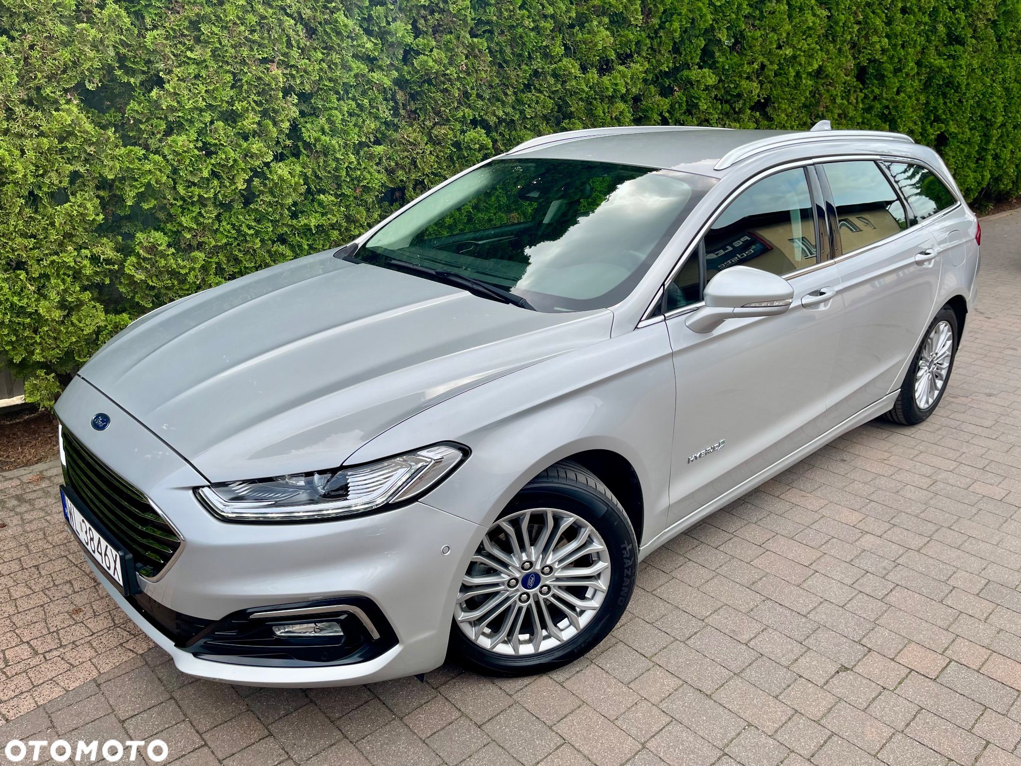 Ford Mondeo 2.0 Hybrid Titanium - 1