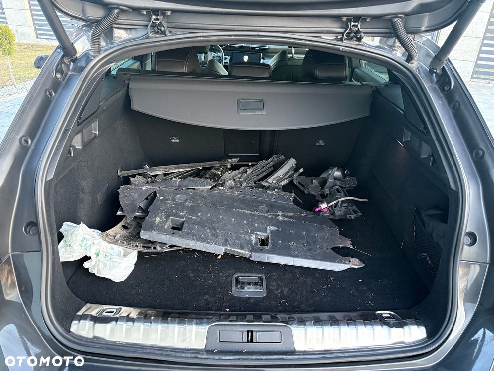 Peugeot 508 BlueHDi 130 EAT8 Allure - 21