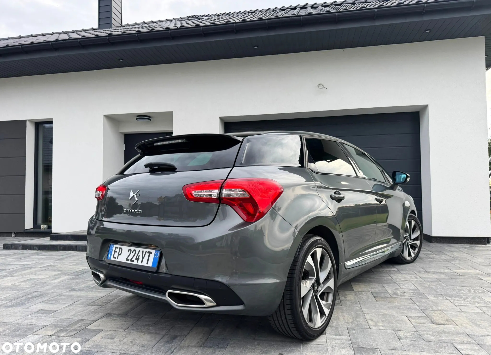 Citroën DS5 2.0 HDi SportChic - 4