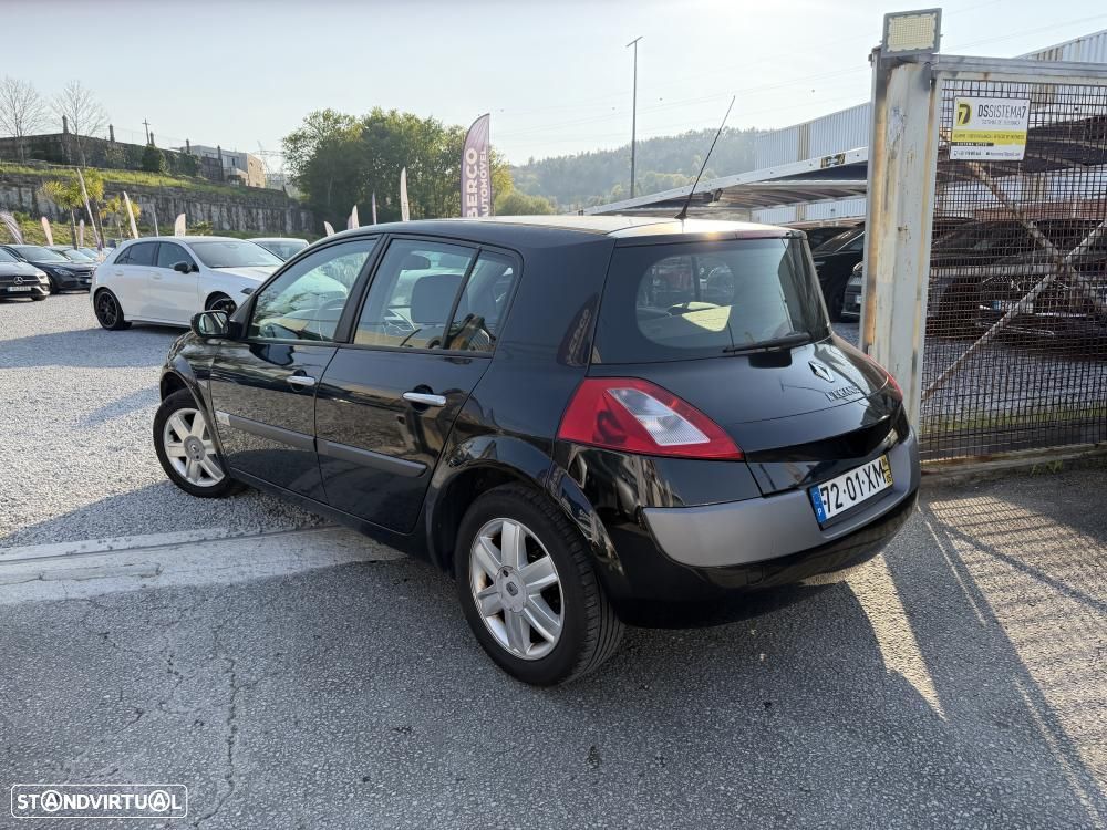 Renault Mégane 1.5 dCi Dynamique - 5