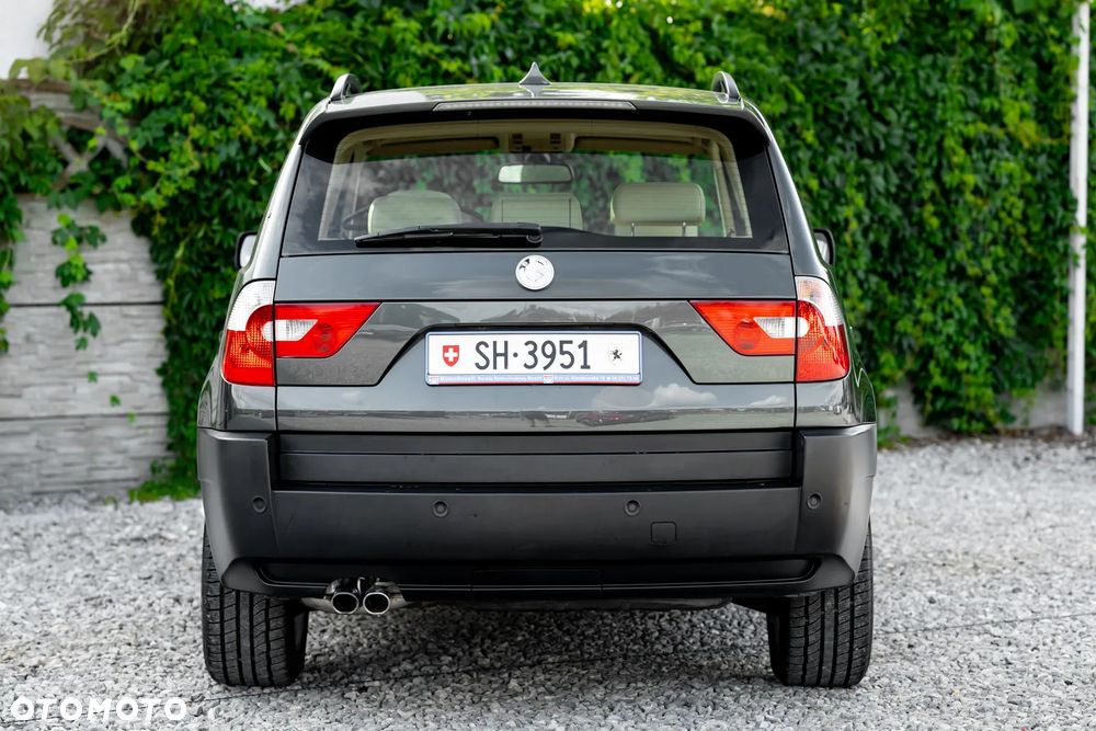 BMW X3 3.0i - 13