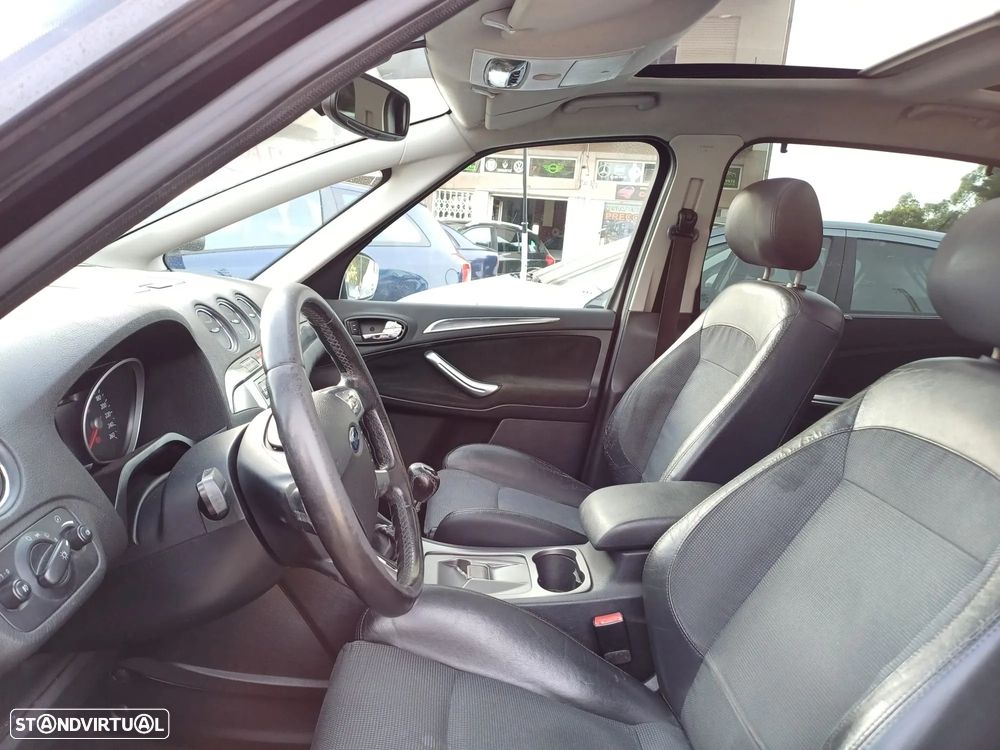 Ford S-Max 2.0 TDCi Titanium 7L - 6