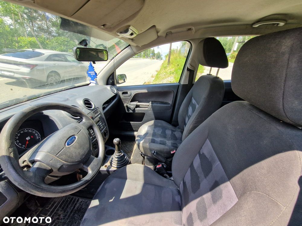 Ford Fusion - 4