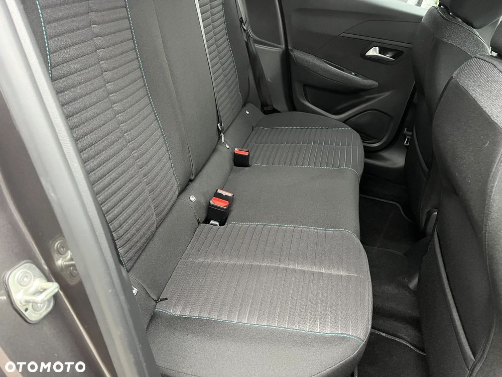 Peugeot 208 PureTech 100 EAT8 Allure - 18