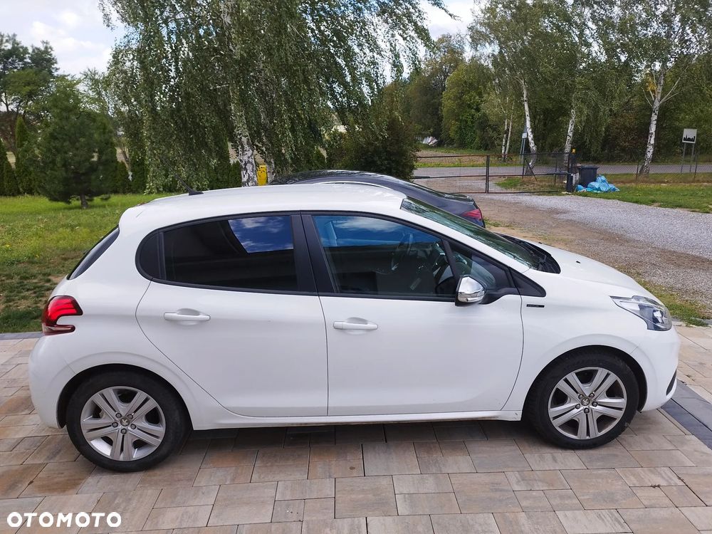 Peugeot 208 1.2 PureTech Style - 3