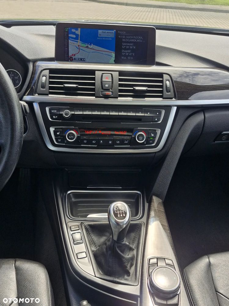 BMW Seria 3 318d Blue Performance Luxury Line - 30