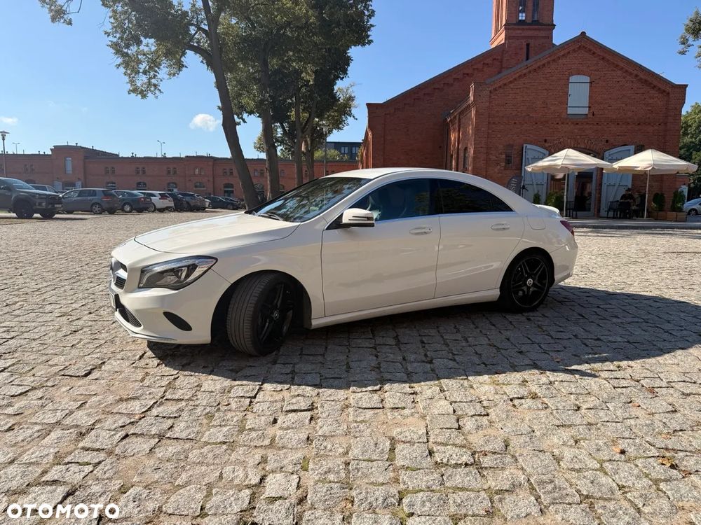Mercedes-Benz CLA 250 7G-DCT Urban - 5