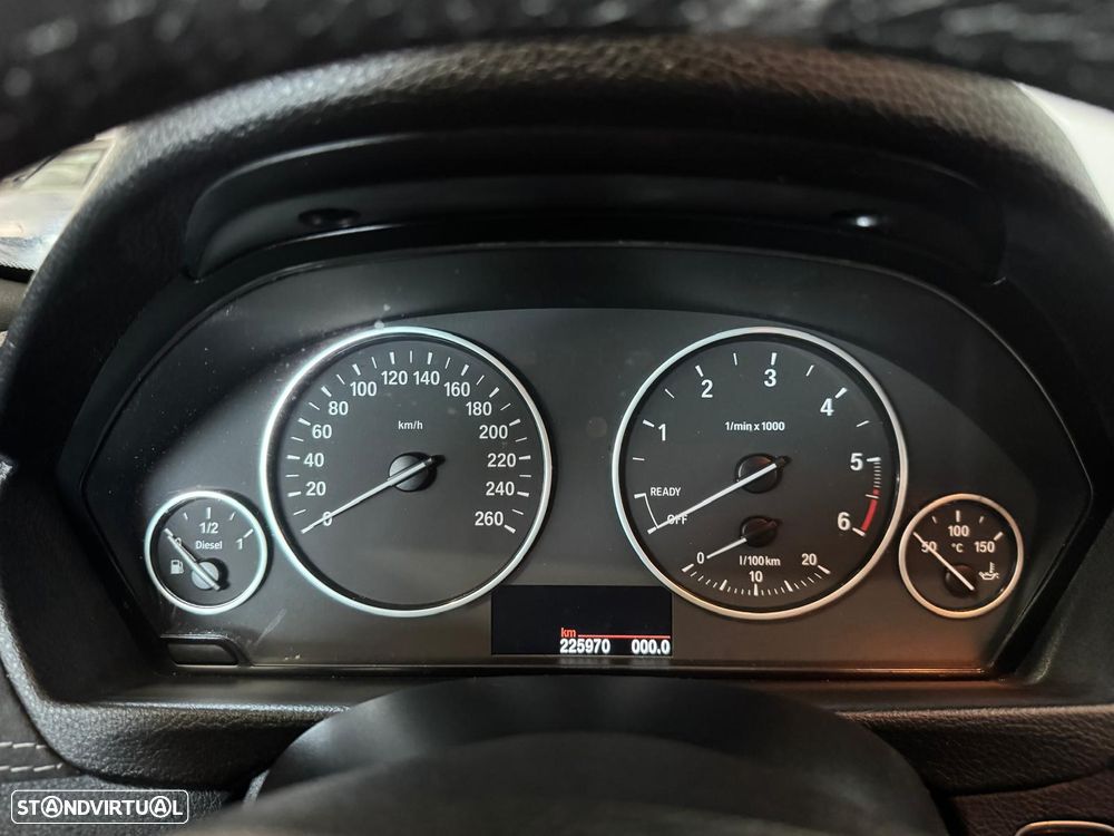 BMW 320 d Auto Pack M - 12