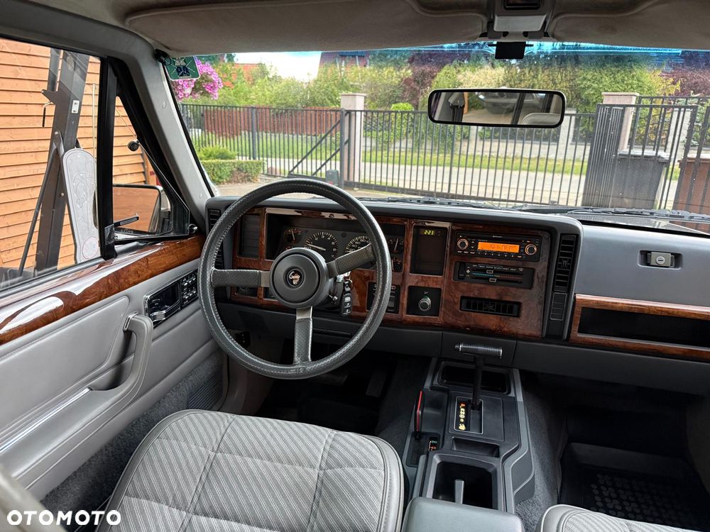 Jeep Cherokee - 9