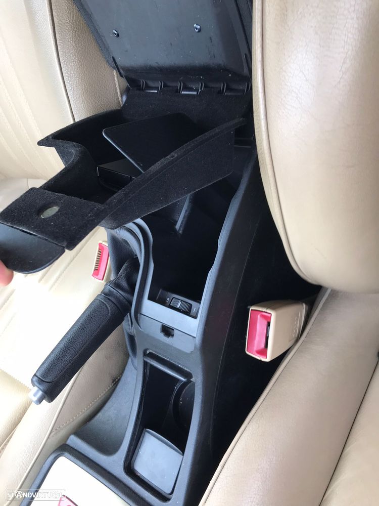 Alfa Romeo 159 1.9 JTDM 16V - 11